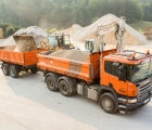 Kiper prevozi, prevoz gradbene in kmetijske mehanizacije do 18 ton, storitve z gradbeno mehanizacijo
